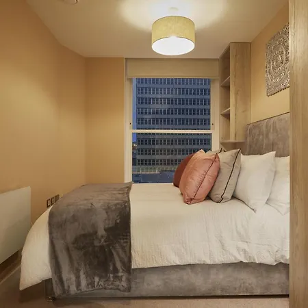 Hayy Luxury 2 Bed In Centre *