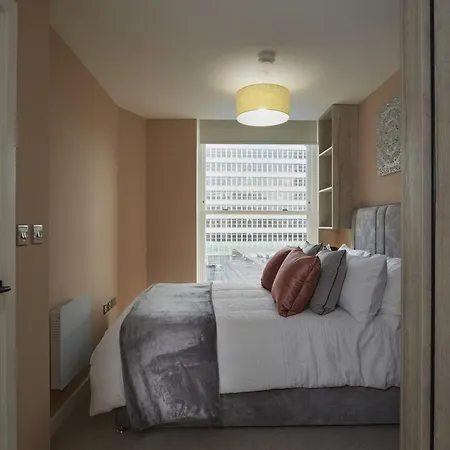 شقة Hayy Luxury 2 Bed In Centre *