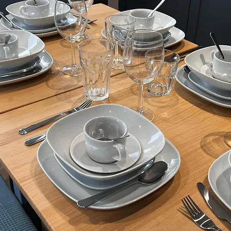 Hayy Luxury 2 Bed In Centre * ليدز