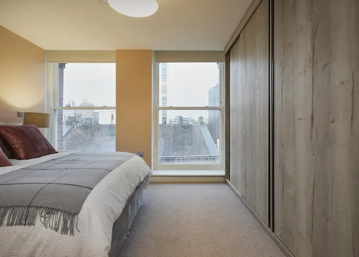 Hayy Luxury 2 Bed In Centre Apartment