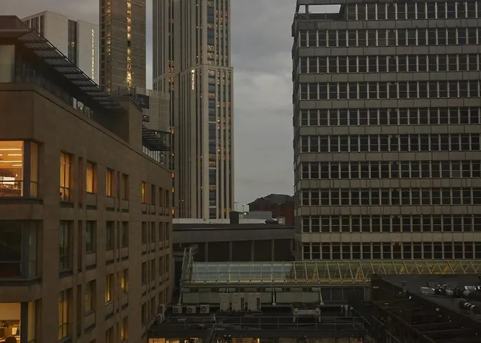 Hayy Luxury 2 Bed In Centre Apartment